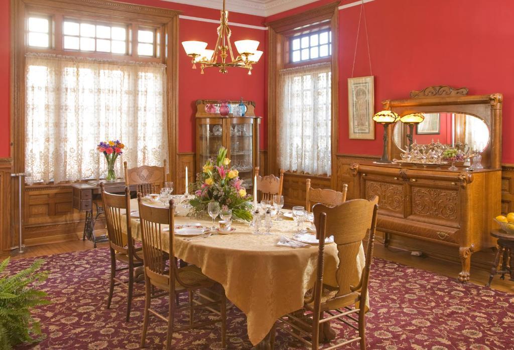לינצ'בורג The Carriage House Inn B&B מראה חיצוני תמונה
