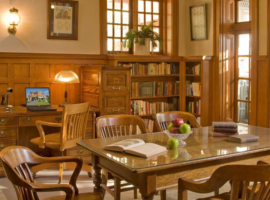 לינצ'בורג The Carriage House Inn B&B מראה חיצוני תמונה