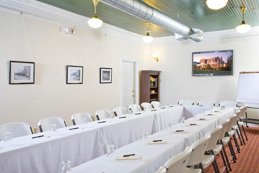 לינצ'בורג The Carriage House Inn B&B מראה חיצוני תמונה