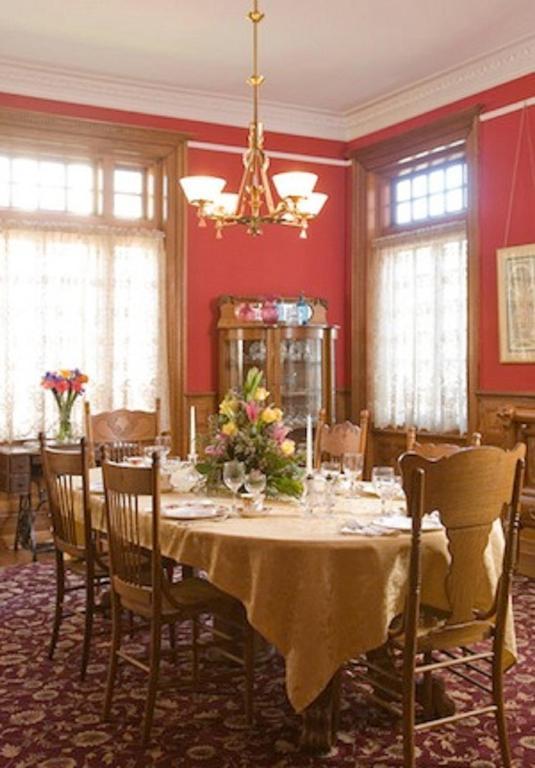 לינצ'בורג The Carriage House Inn B&B מראה חיצוני תמונה